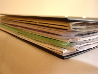 6 jarige Denny (zonder nationaliteit) dient klacht in tegen Nederland bij de VN
