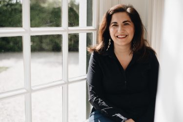 Lid Raad voor het Openbaar Bestuur Huri Sahin benoemd tot voorzitter Kinderrechtencollectief