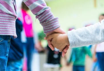 Psychosociale steun en mentale zorg voor gevluchte kinderen en jongeren in Nederland